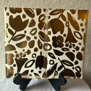 Kate Spade: Gold & Ivory Floral Patterned Desktop Weekly Planner & Folio-Trifold